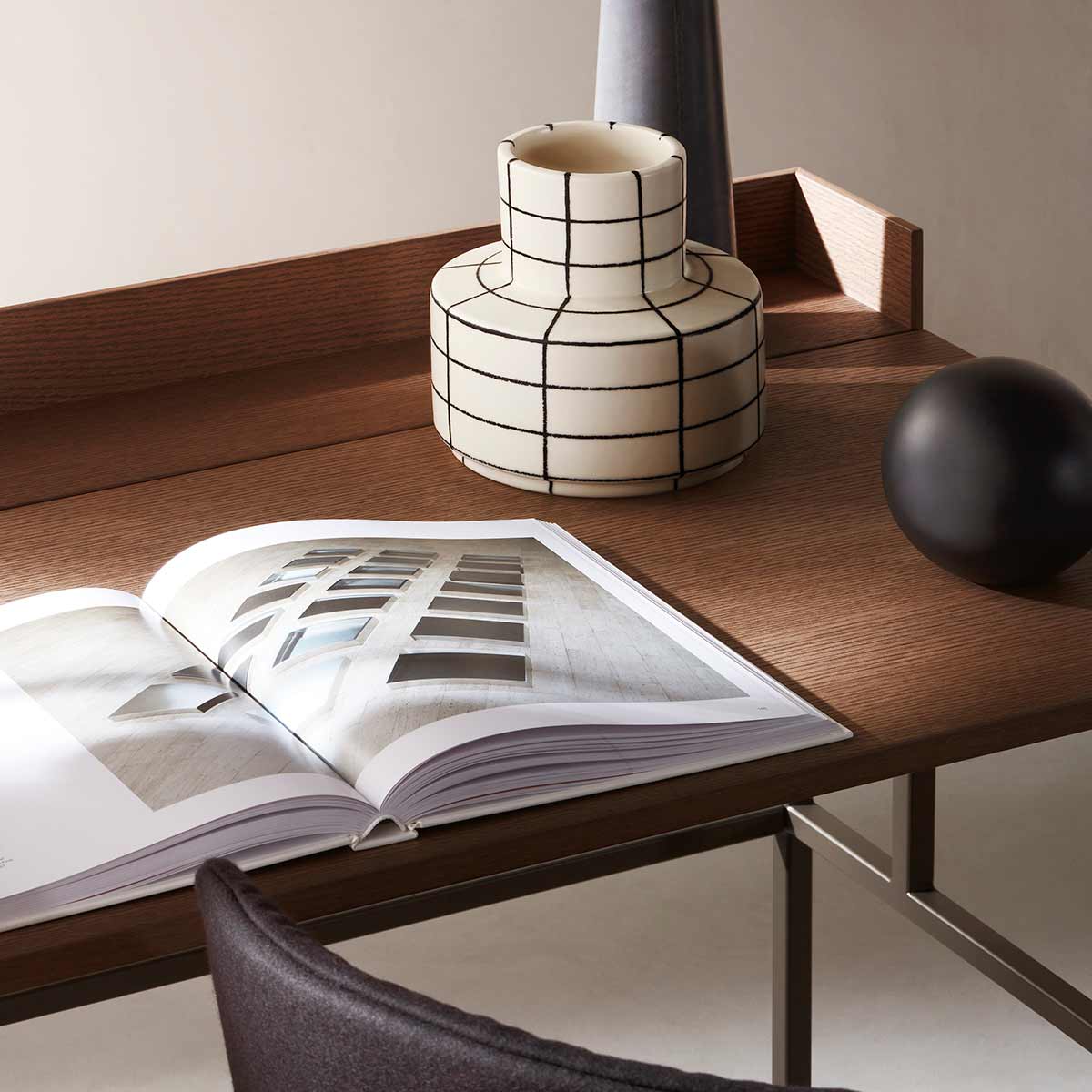 20.Venti Home Light Desk | Bleached Oak X075 Veneer Top