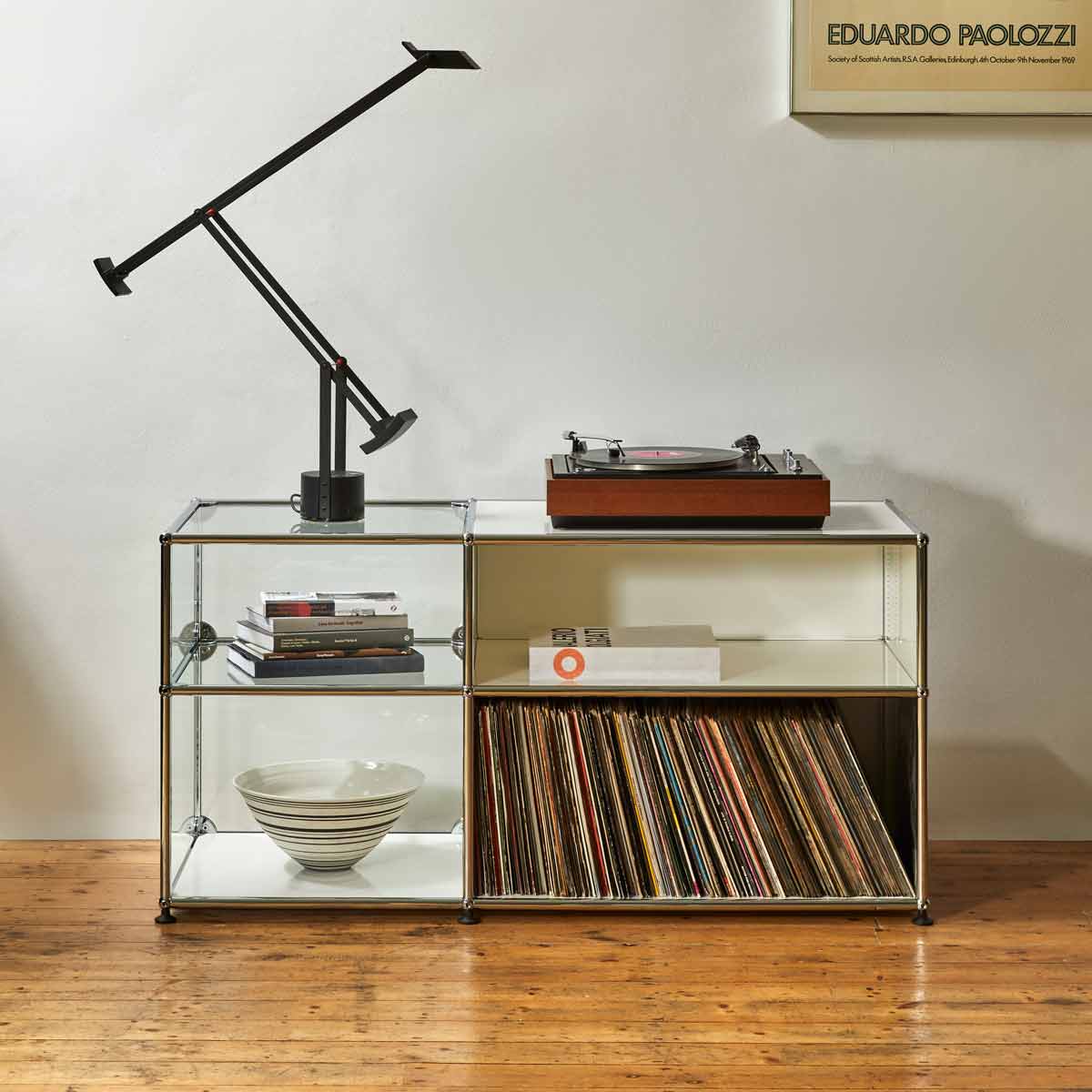 USM Glass Media Unit | White Lacquer Panels