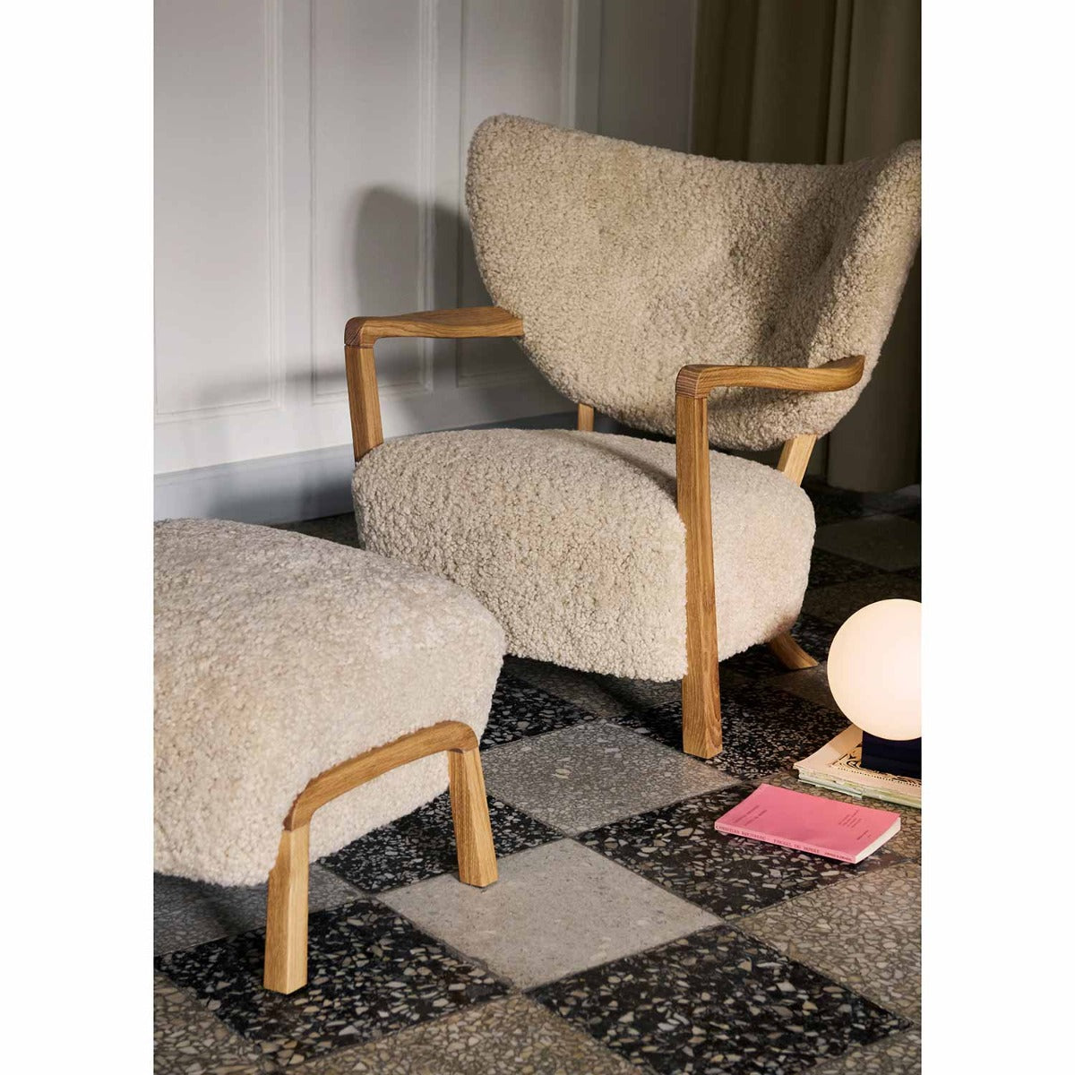Wulff ATD2 Lounge Chair | Sheepskin Moonlight
