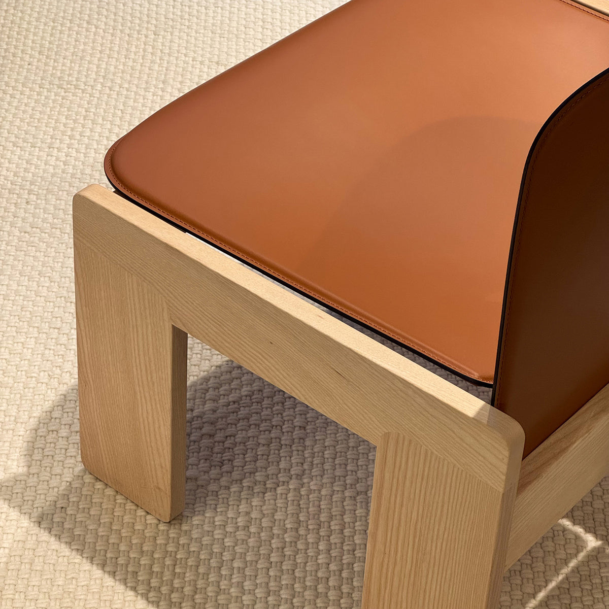 Ex Display Scarpa 925 Lounge Chair | Cognac Saddle Leather Upholstery and Natural Ashwood Frame