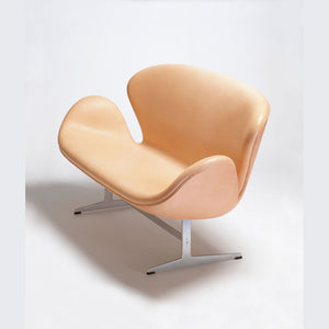 Swan Sofa | Divina 224 Powder Wool