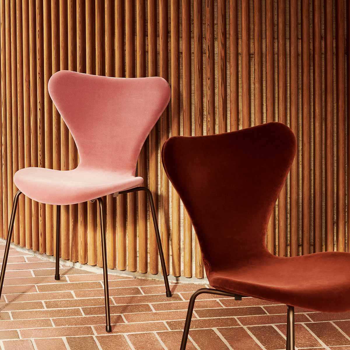 Series 7 Chair | Autumn Red Velvet