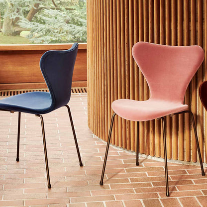 Series 7 Chair | Misty Rose Velvet