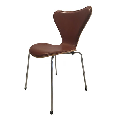 Series 7 Chair | Walnut Grace Leather
