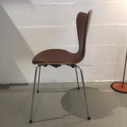 Series 7 Chair | Walnut Grace Leather