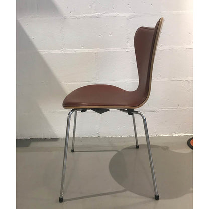 Series 7 Chair | Walnut Grace Leather