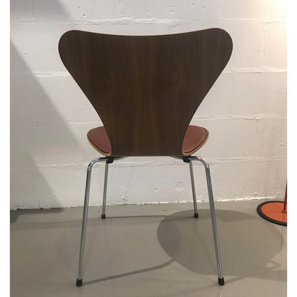 Series 7 Chair | Walnut Grace Leather