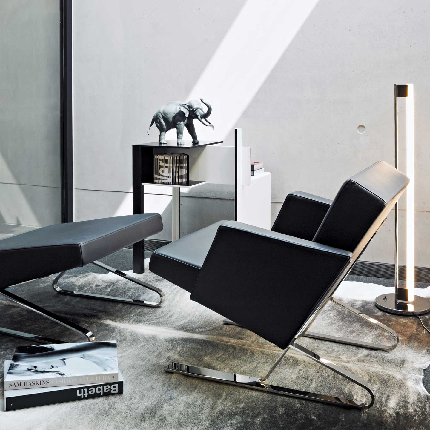 Eileen Gray De Stijl Table | Black and White Lacquer