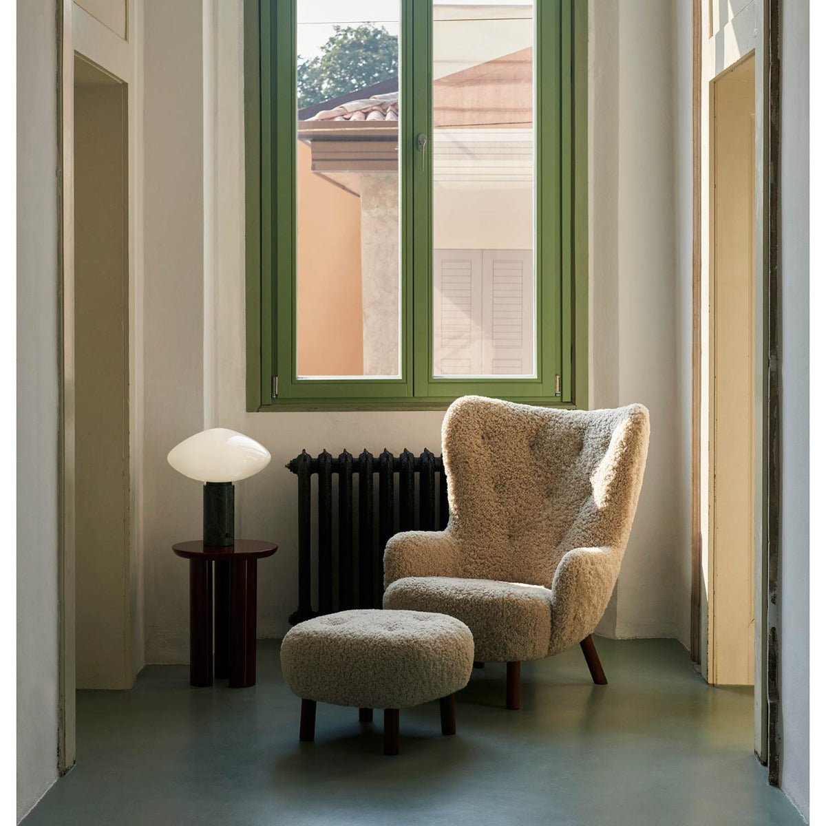 Petra VB3 Lounge Chair | Sheepskin Honey