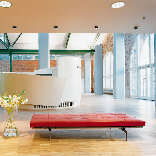 PK80 Daybed | Walnut Grace Leather