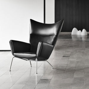 CH445 Wing Chair | Leather Thor 301 Black