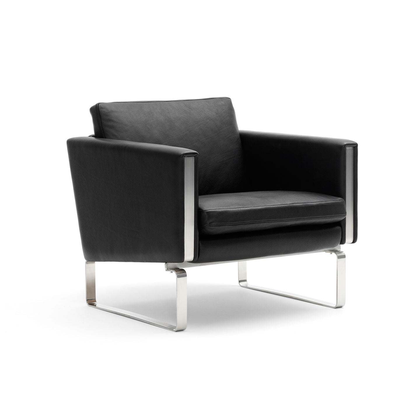 CH101 Armchair | Leather Thor 301 Black
