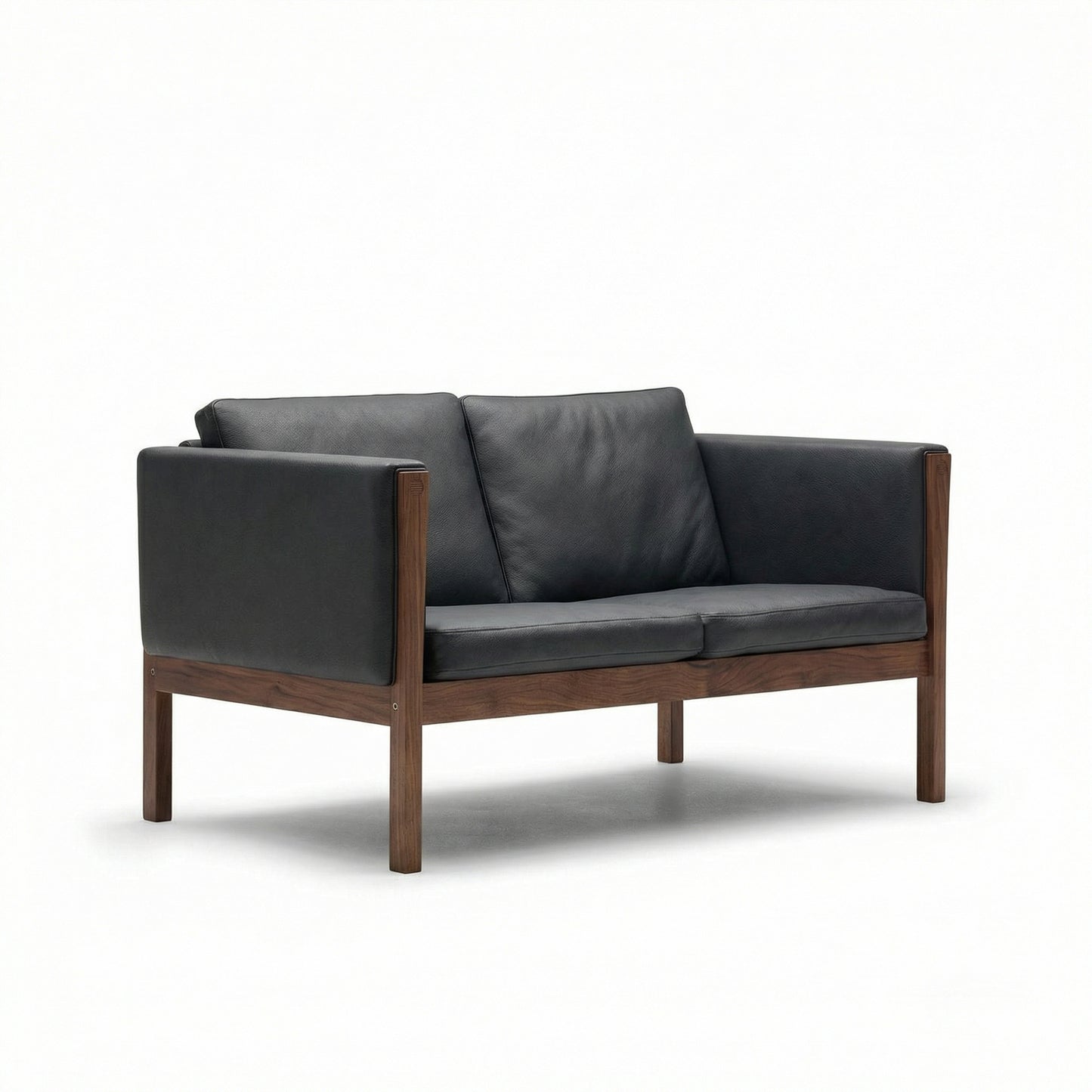 CH162 2 Seat Sofa | Leather Thor 301 Black - Generated