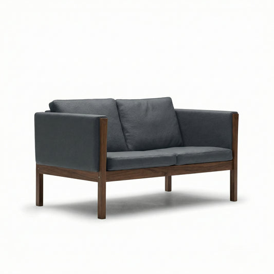 CH162 2 Seat Sofa | Leather Loke 7150 Black - Generated