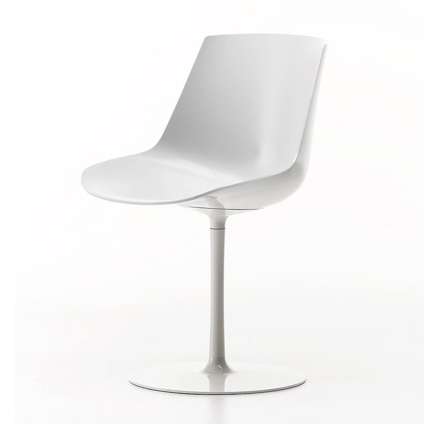 Flow Chair Pedestal Base | White Shell on Pedestal Base