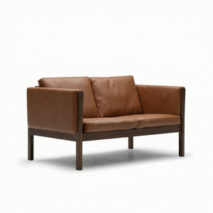 CH162 2 Seat Sofa | Leather Sif 95 Tan - Generated