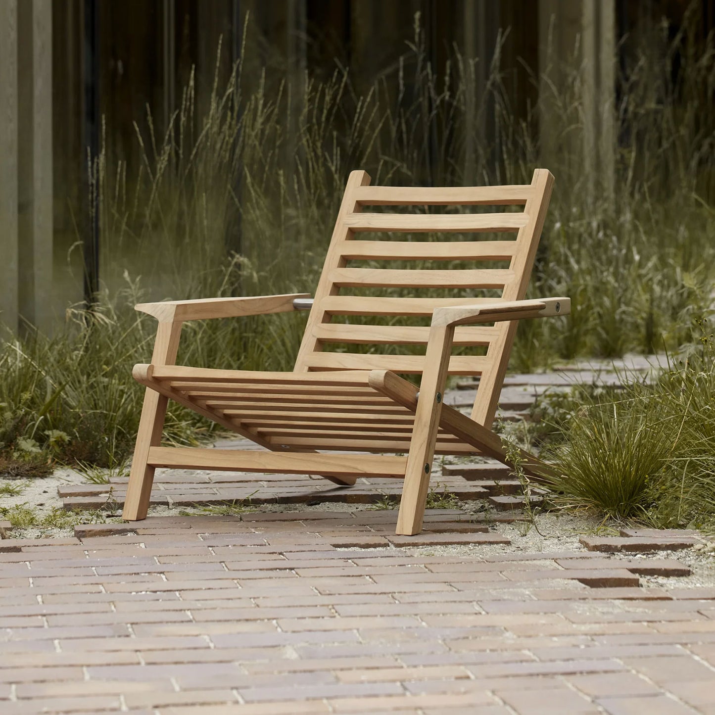 AH603 Outdoor Deck Chair | Untreated Teak