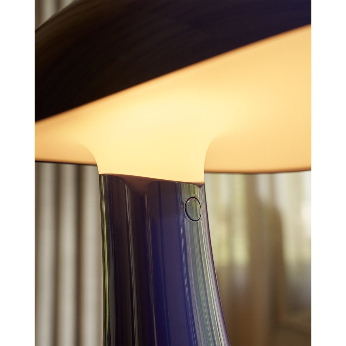 Rumee 220 Portable Lamp | Night Blue
