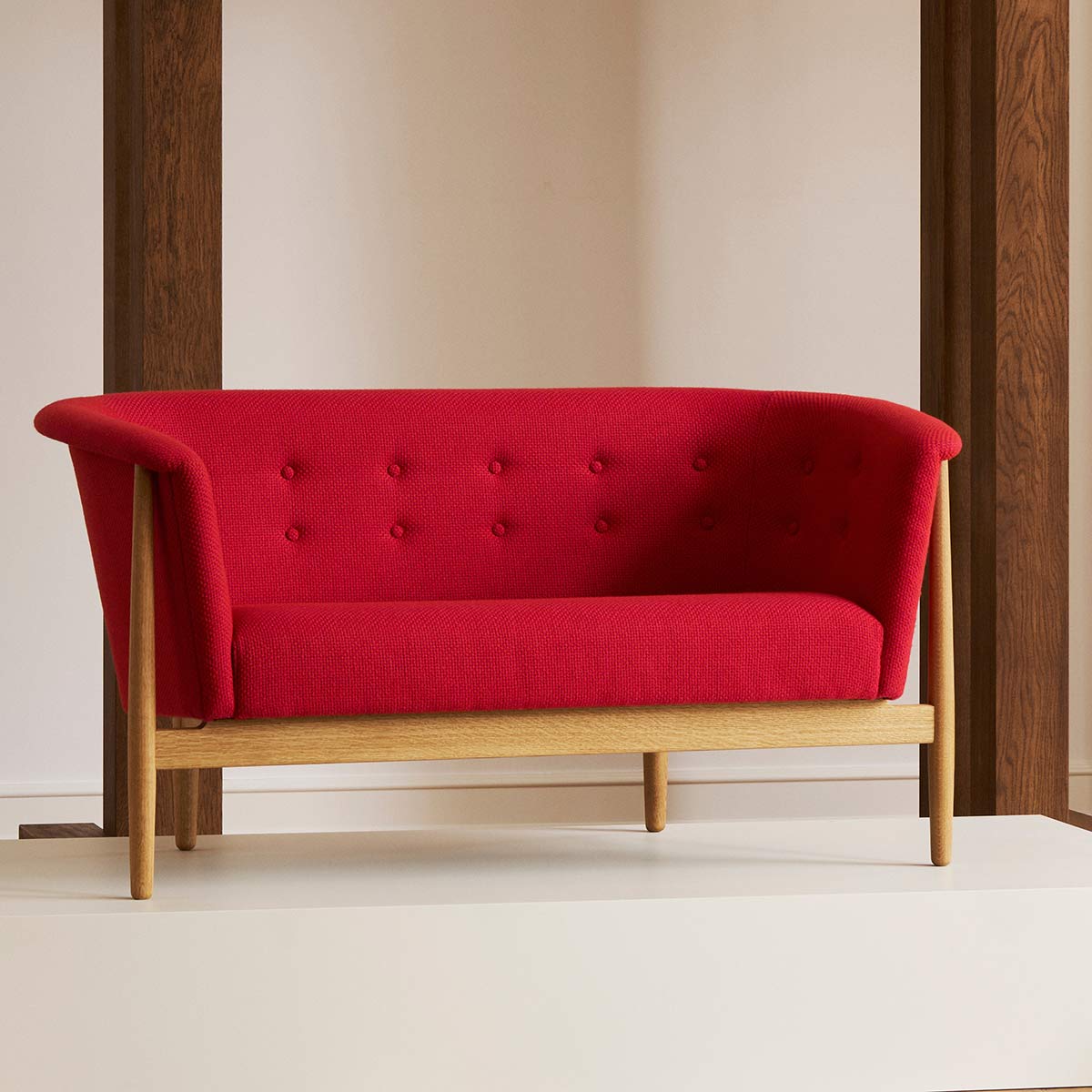 ND52 Vita 2 Seat Sofa | Red Sisu 645 Wool Fabric