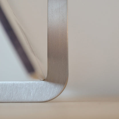 Loop Stand | Stainless Steel