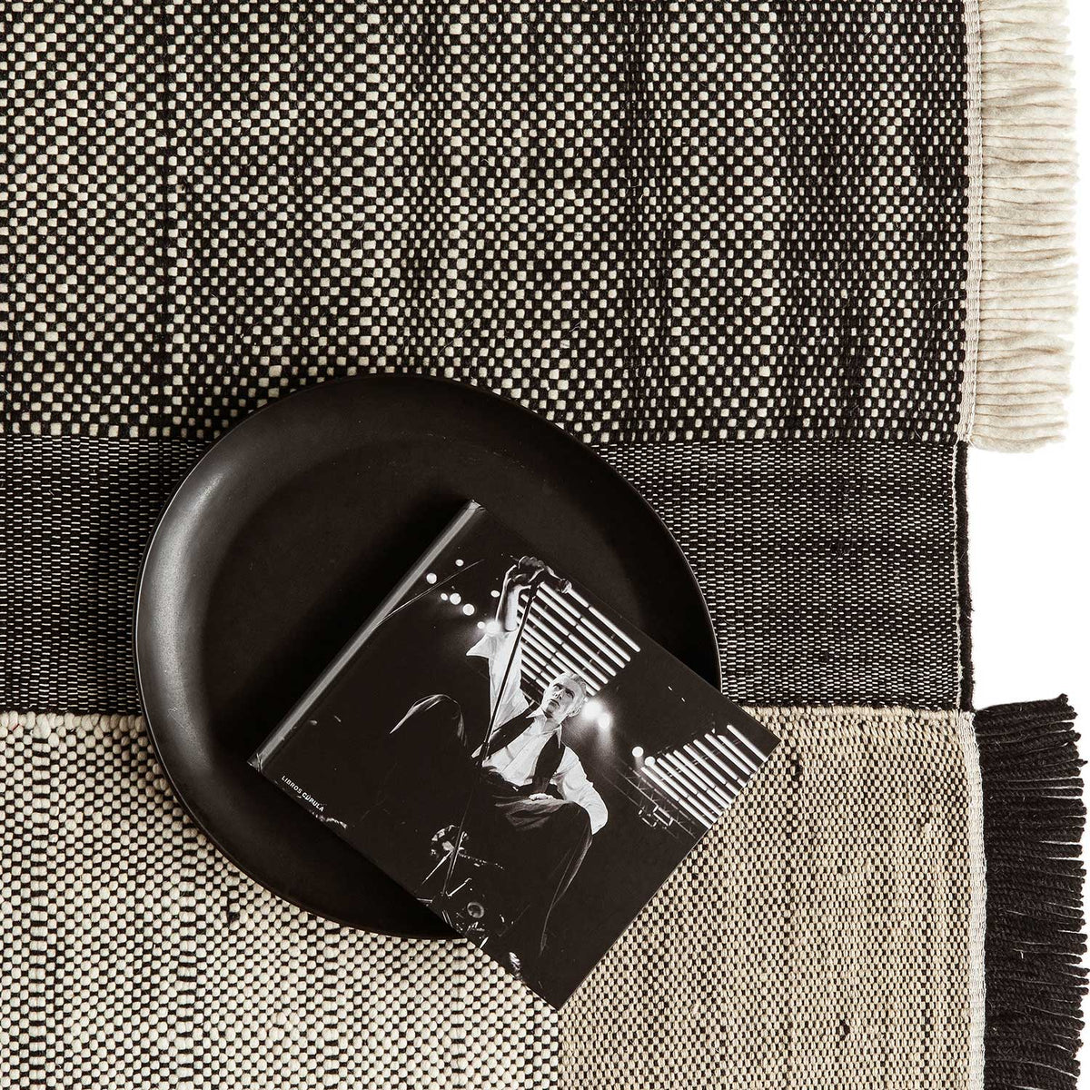 Tres Rug | Black