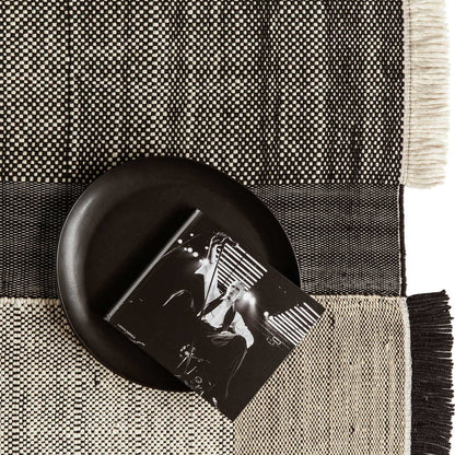 Tres Rug | Black