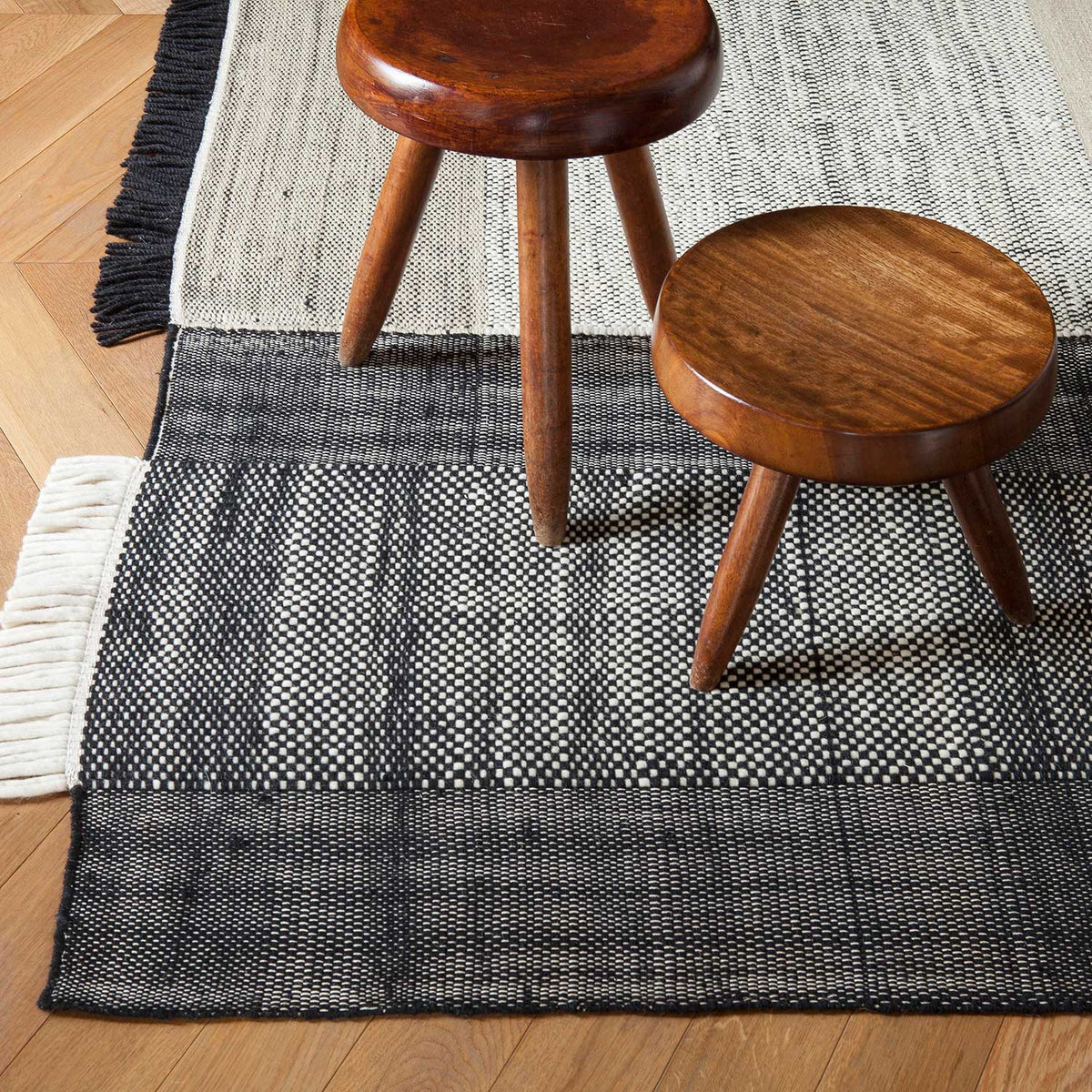 Tres Rug | Black