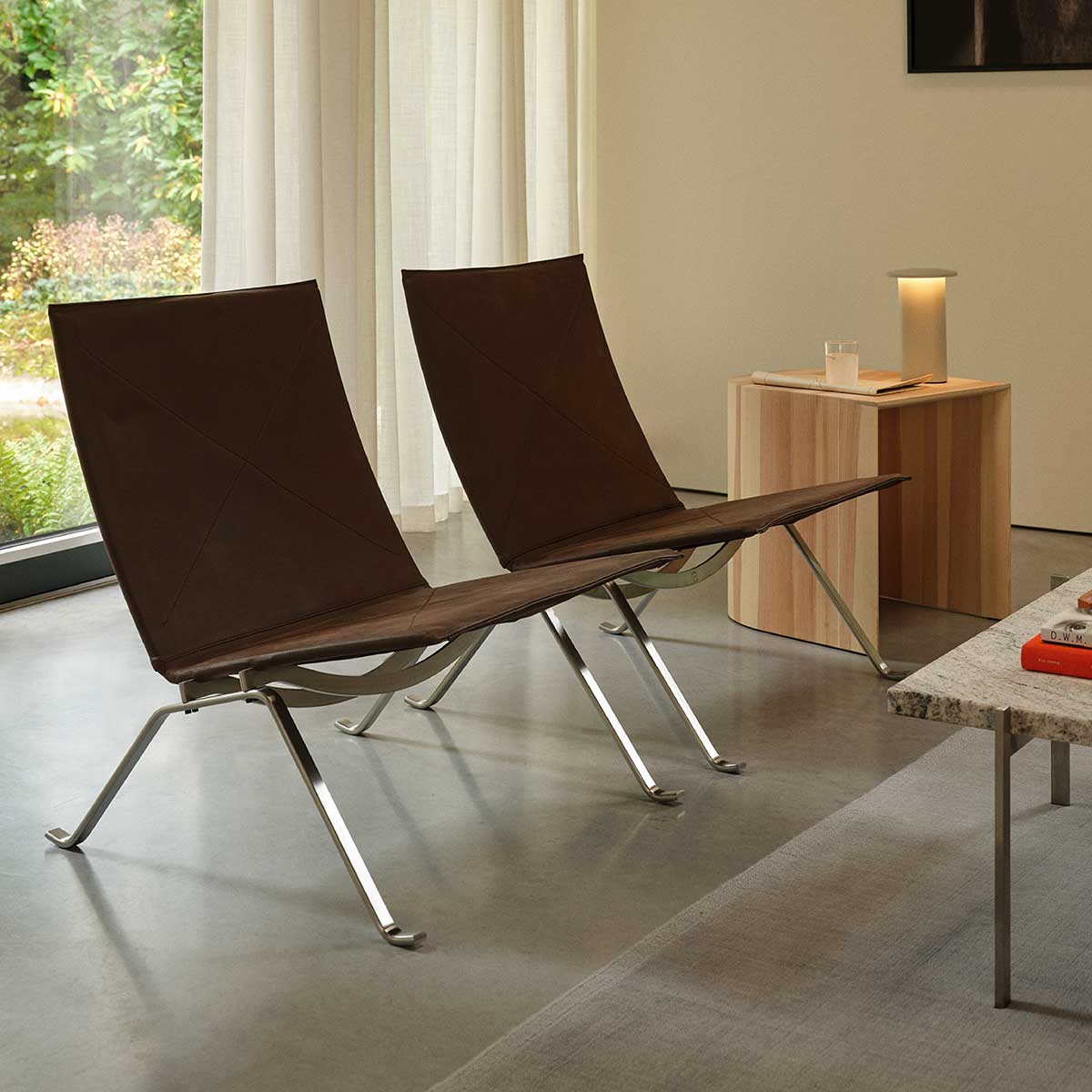 PK22 Easy Chair | Dark Brown Haze Leather Upholstery
