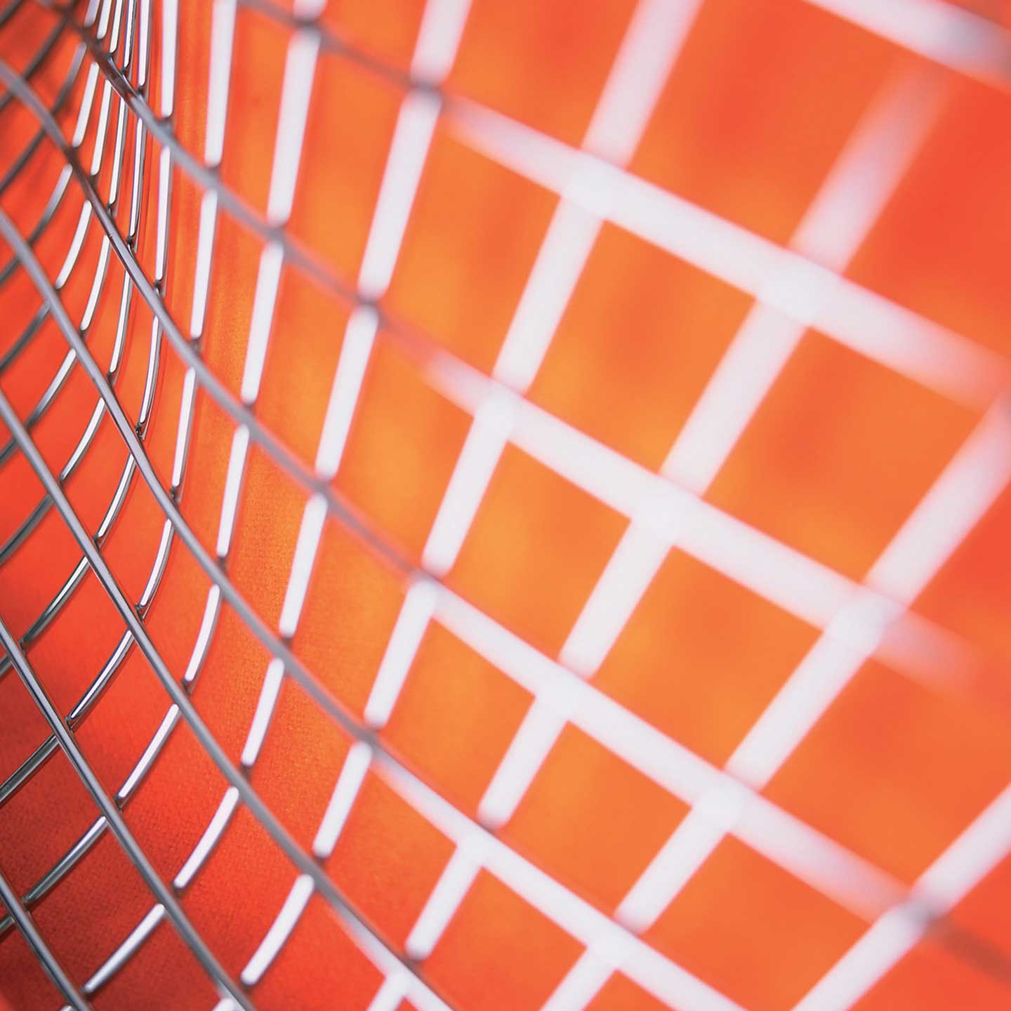 Bertoia Large Diamond Chair | Red Tonus 130 Upholstery