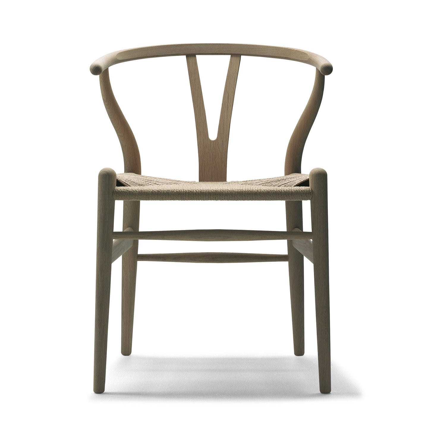 CH24 Wishbone Chair | Oak Frame White Pigmented Oil Finish
