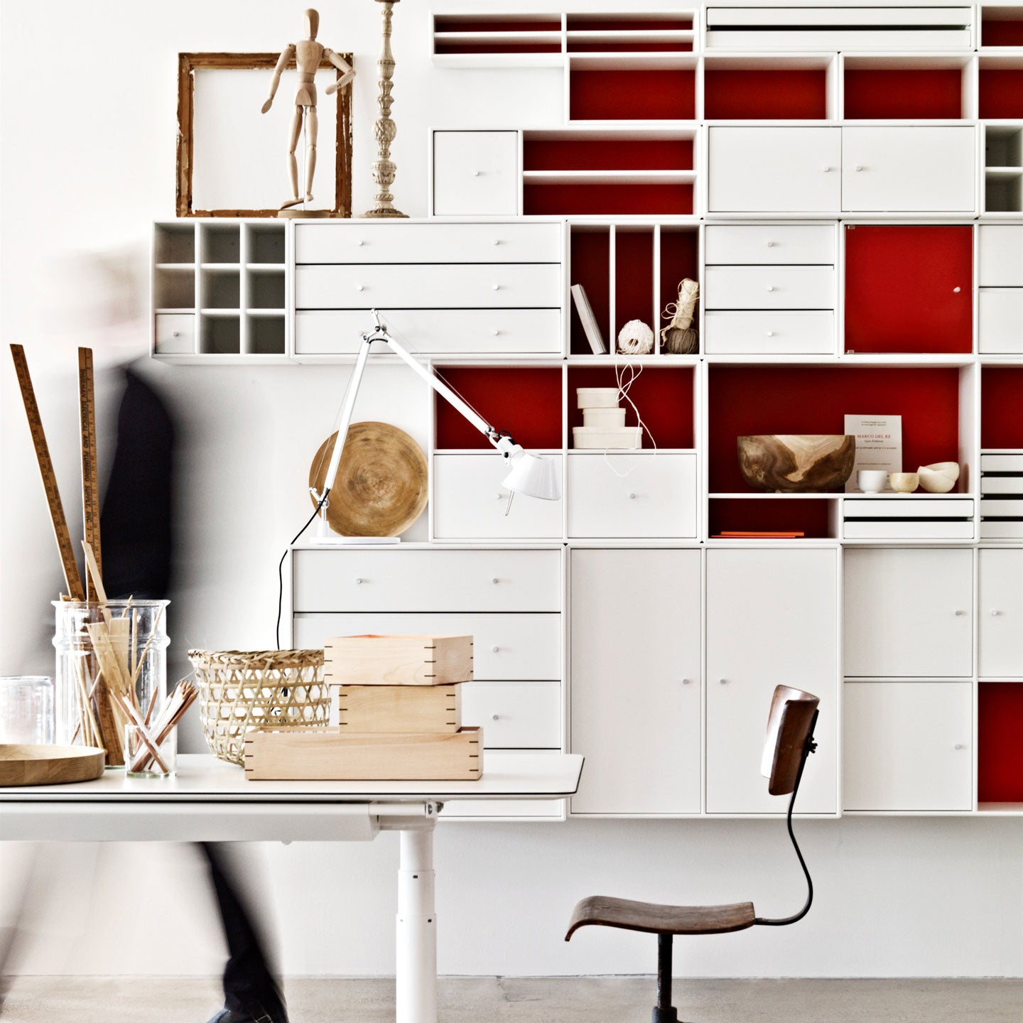 Montana 4 Units on Plinths | White Lacquer
