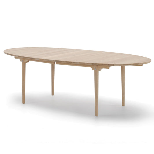 CH339 Extendable Table | Oiled Oak Top and Frame