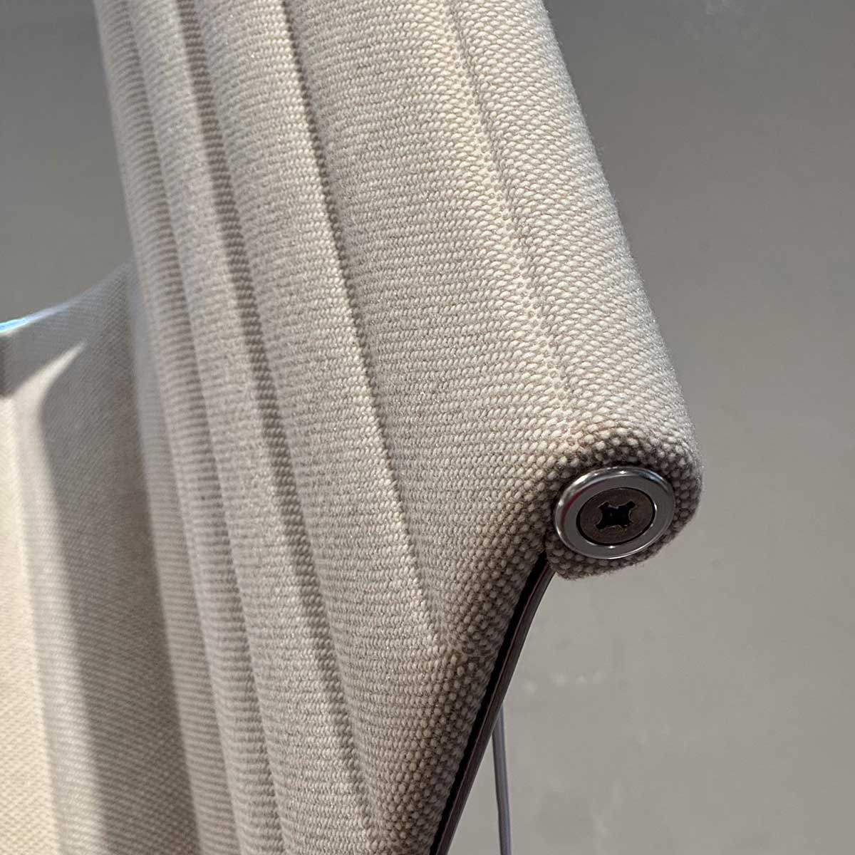 Ex Display Aluminium Group EA 103 Chair | Warm Grey/Ivory 79 Hopsak Upholstery
