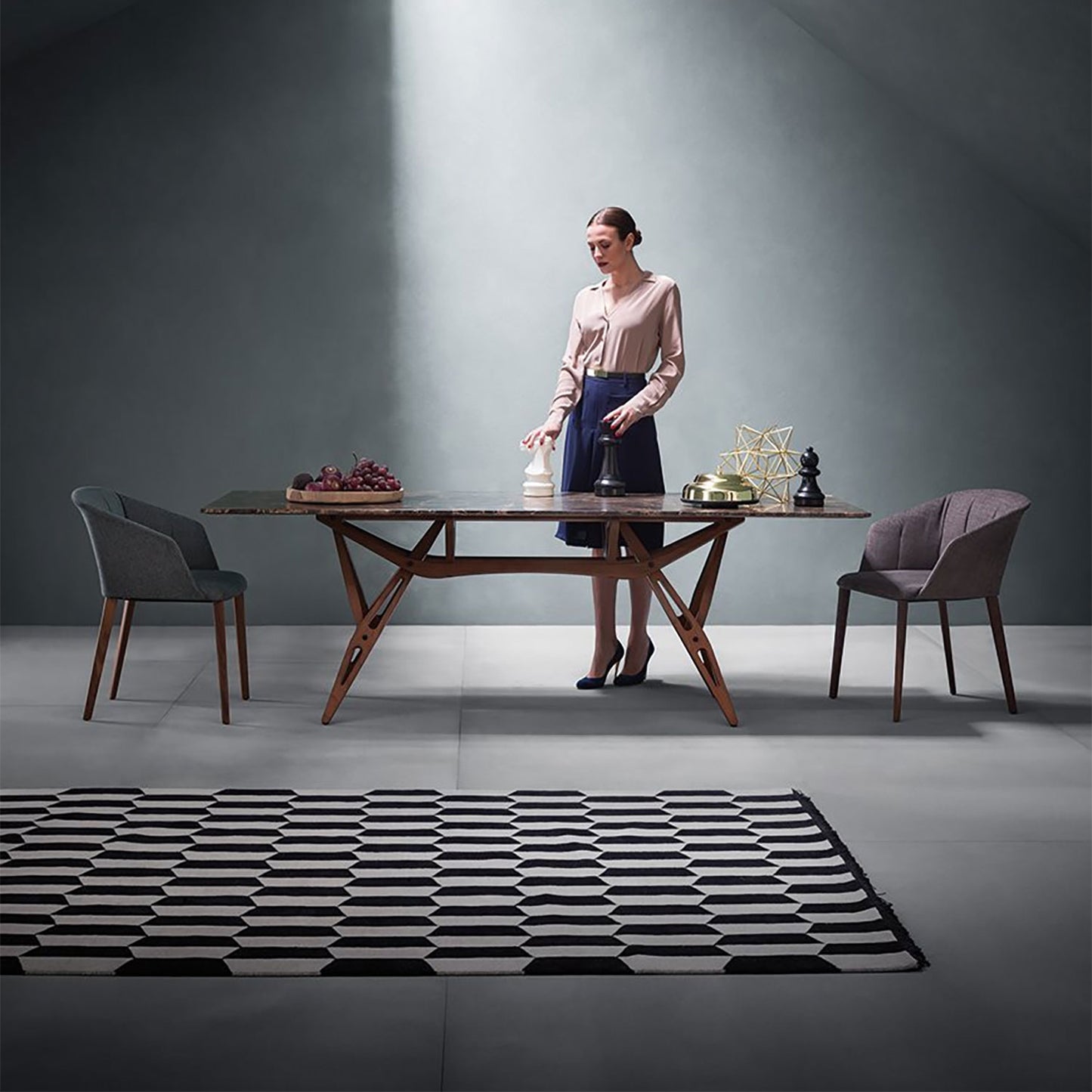 Reale Table | Walnut-stained Oak Frame