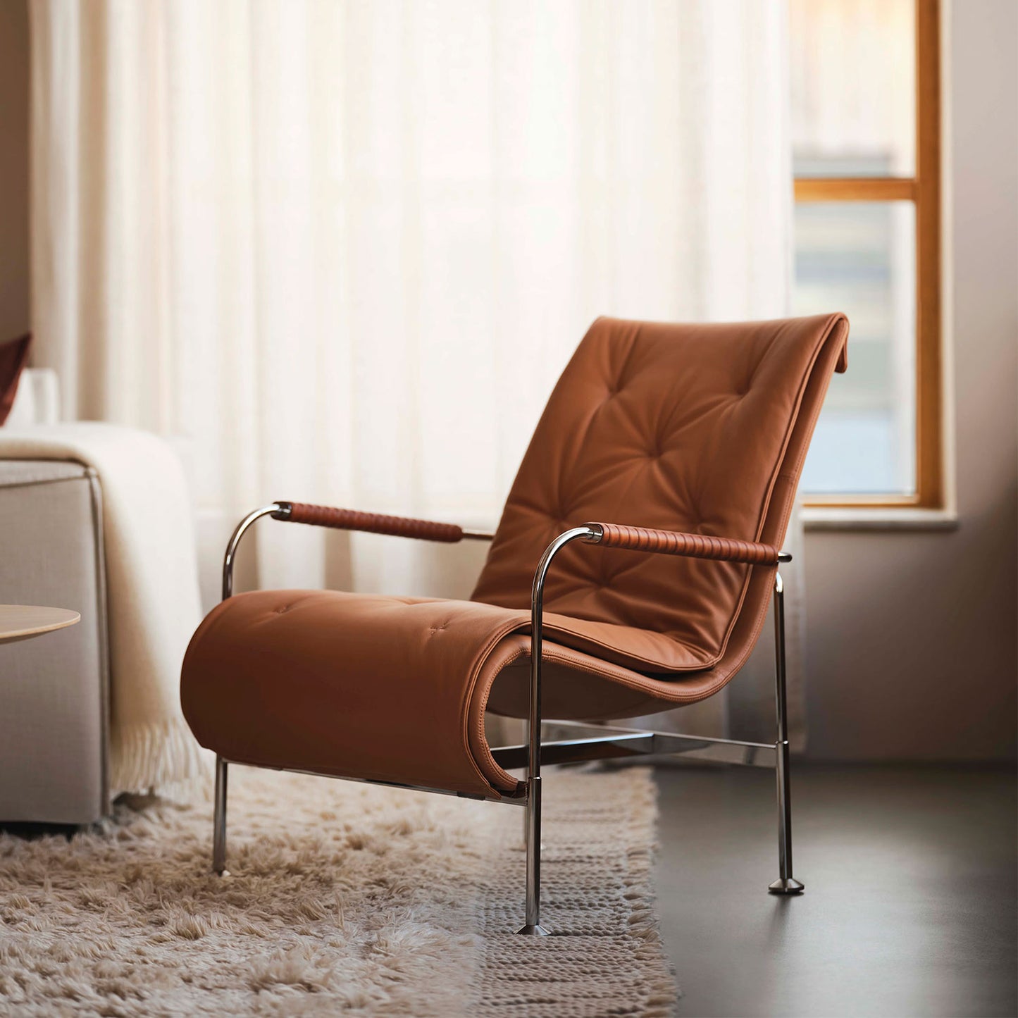 Serpentine Lounge Chair | Cognac 33077 Elmosoft Leather