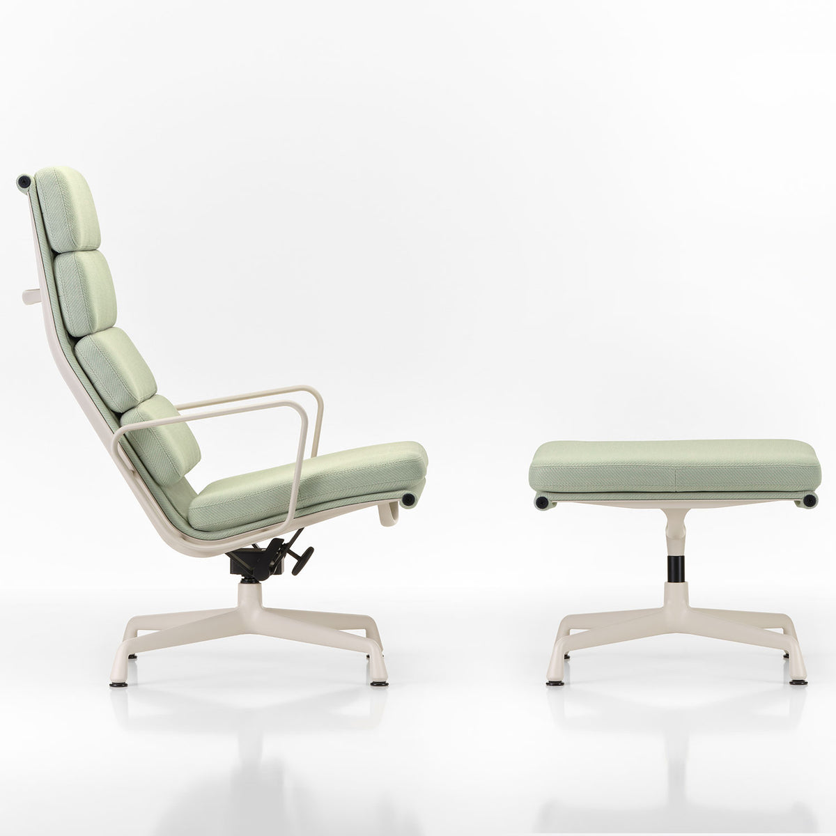 Soft Pad EA 223 Stool | Track 05 Soft Mint Cream
