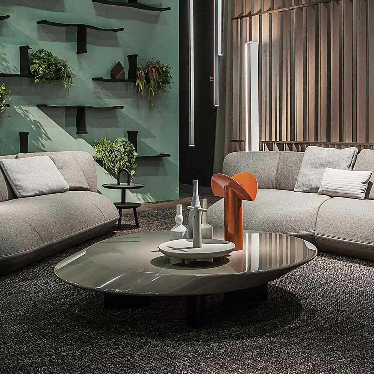 Accordo Low Table | Black Glossy Lacquer Top
