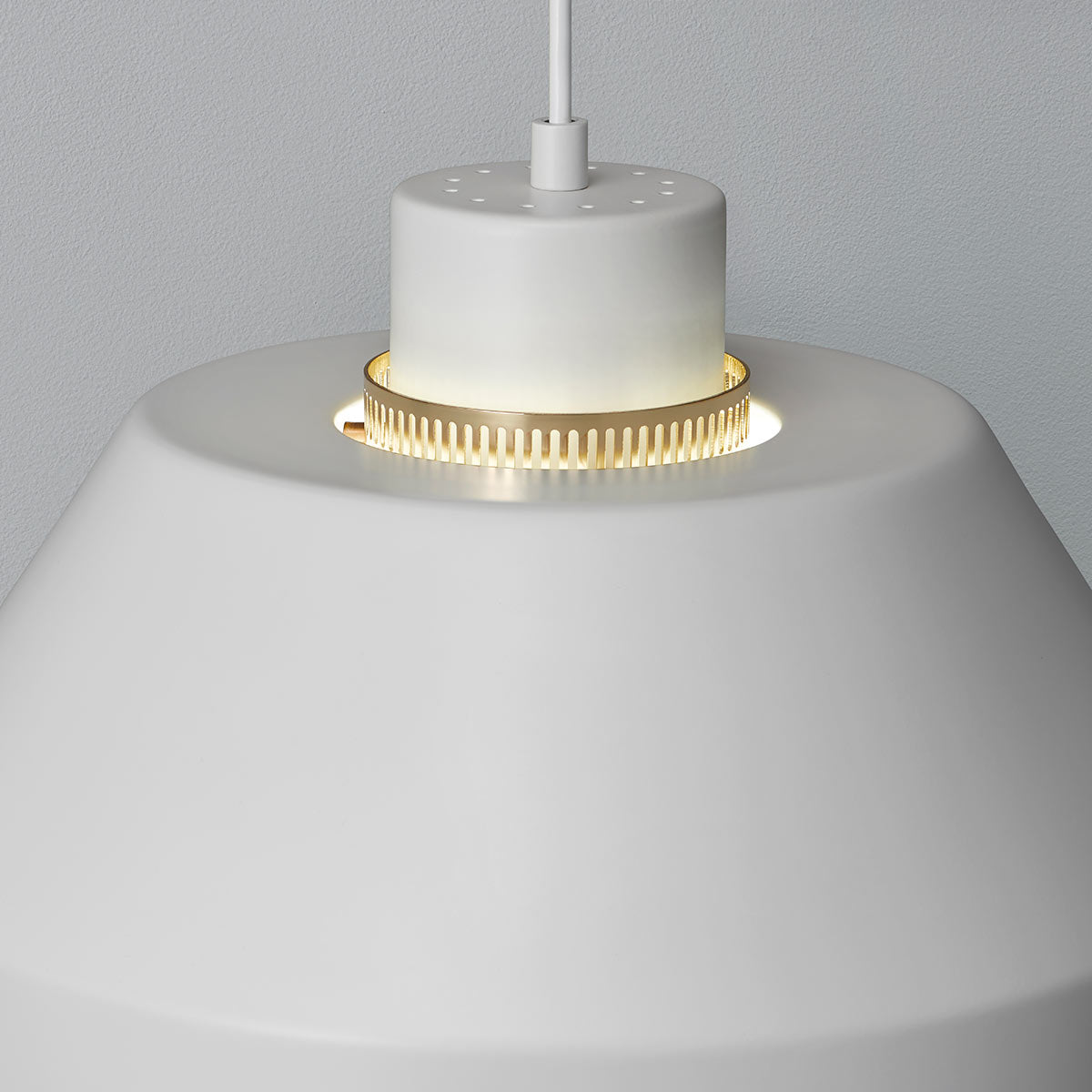 AMA500 Pendant Lamp | White Powder Coated Shade