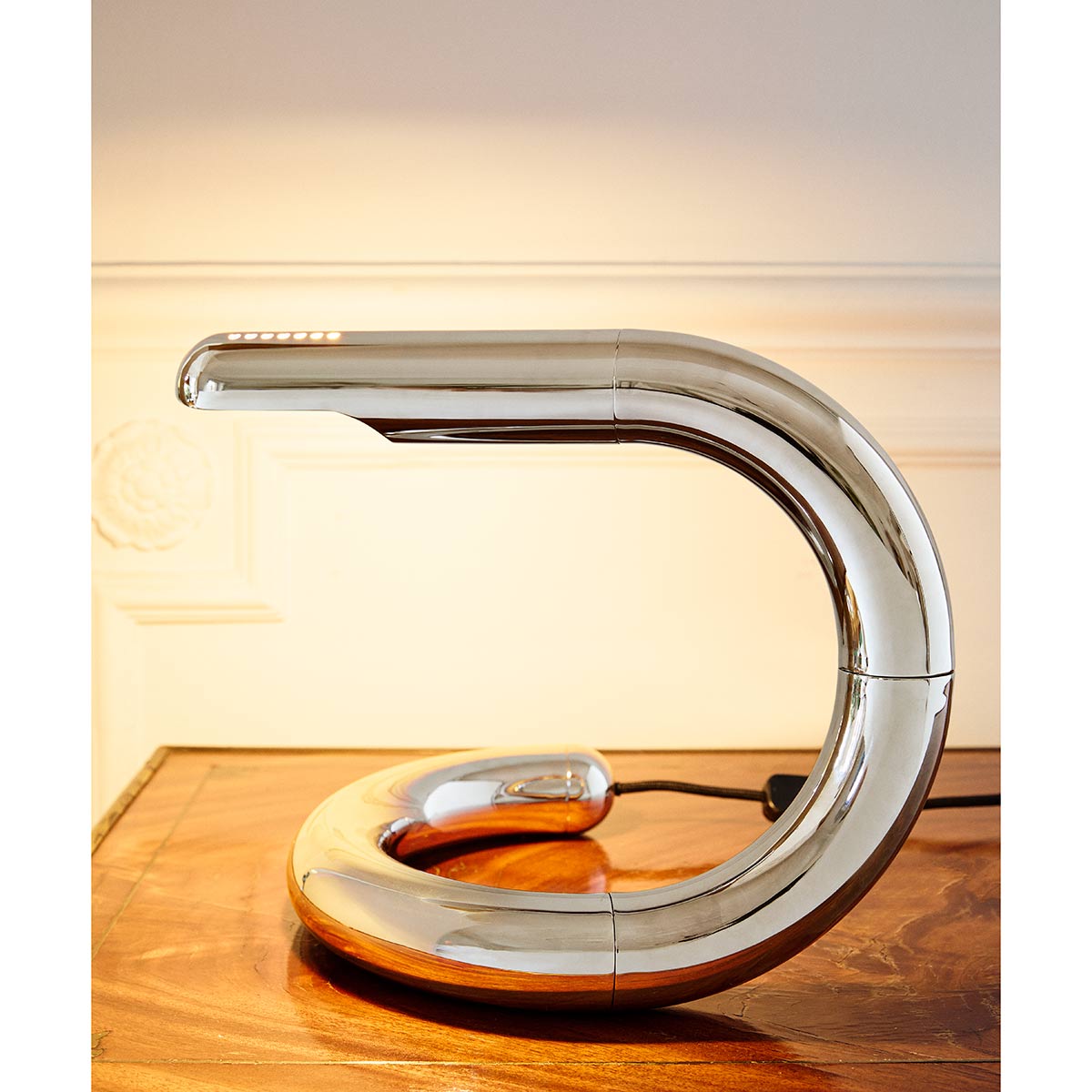 Aspide Table Lamp | Chrome