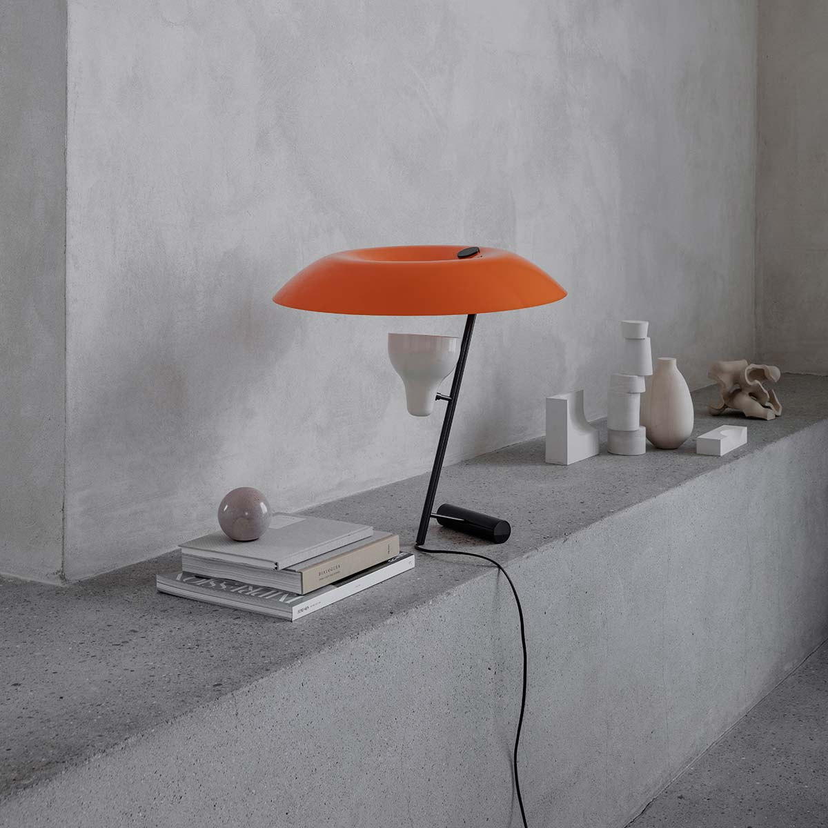 Model 548 Table Lamp | Grey Shade