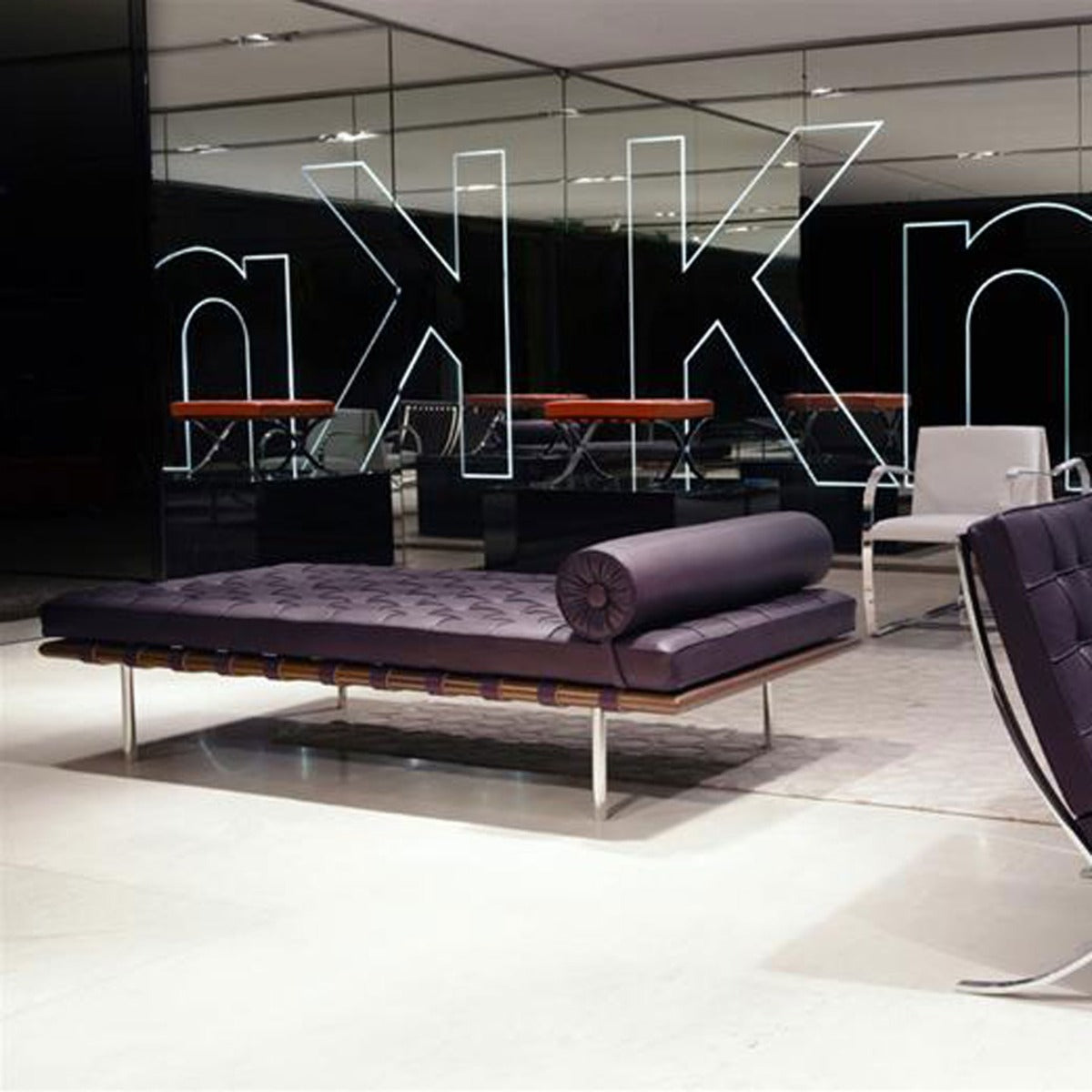 Barcelona Day Bed Relax | Dark Brown 05 Venezia Leather