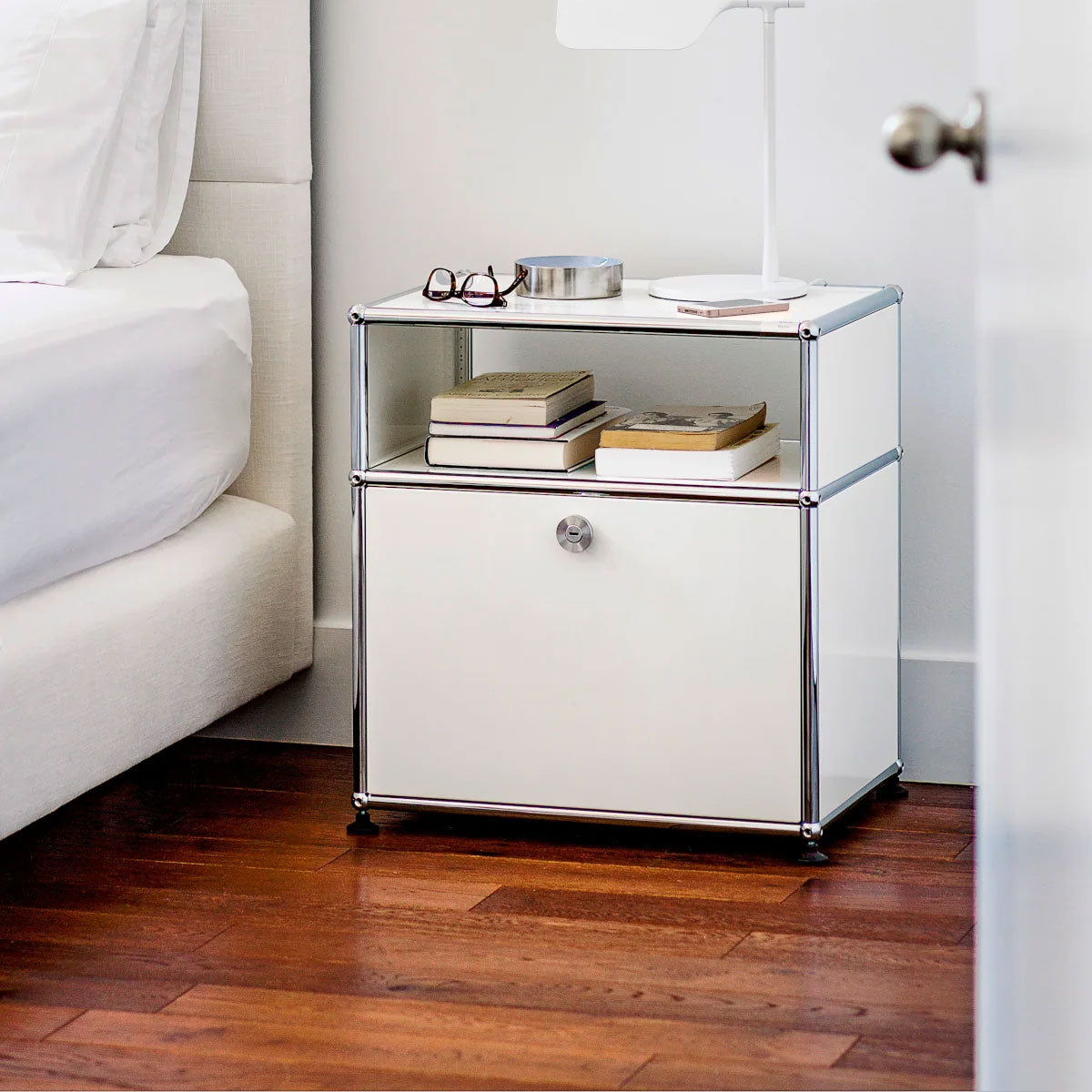 USM Bedside Unit | White Lacquer Panels