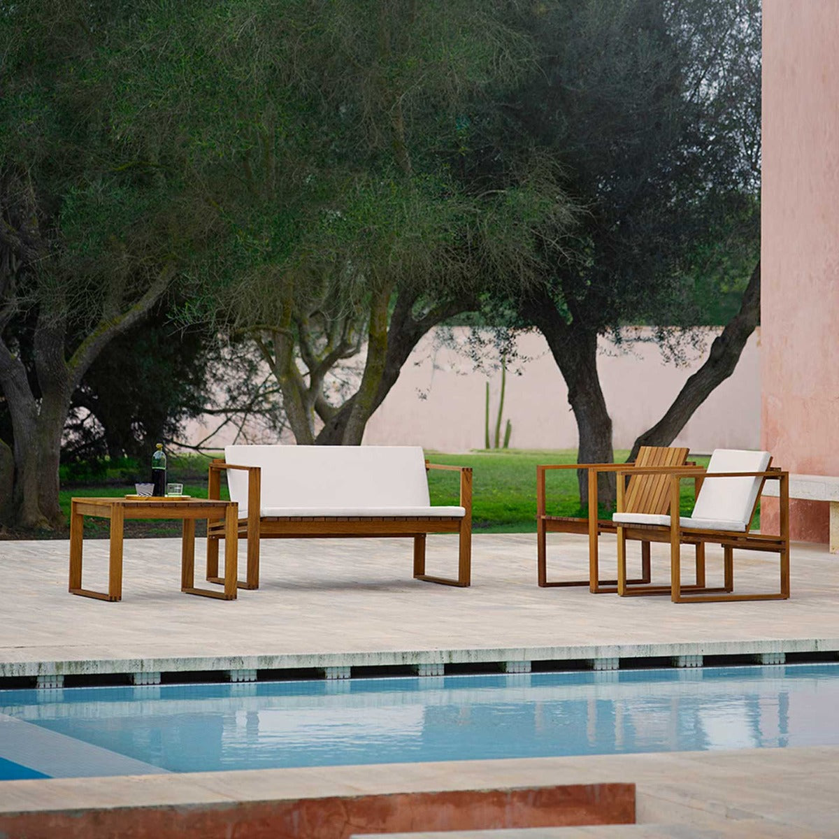 BK12 Outdoor Sofa | Untreated Solid Teak Frame