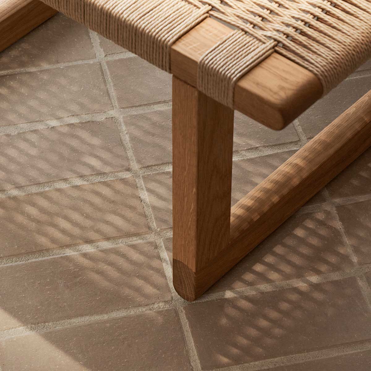 BM0489S Table Bench | Woven Paper Cord Seat