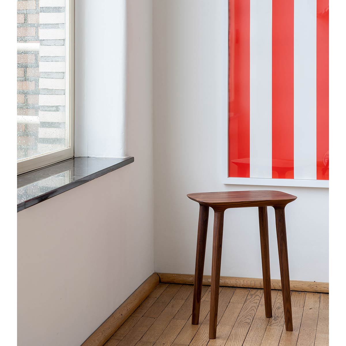 Bon Stool | Ebony Walnut Frame