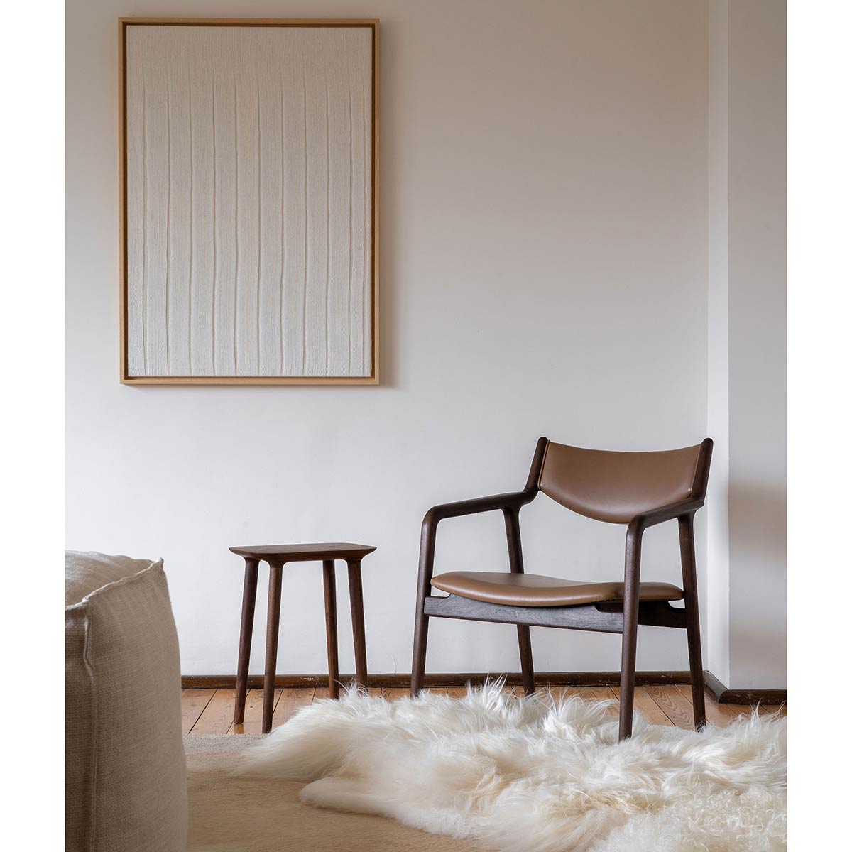 Bon Stool | Ebony Walnut Frame