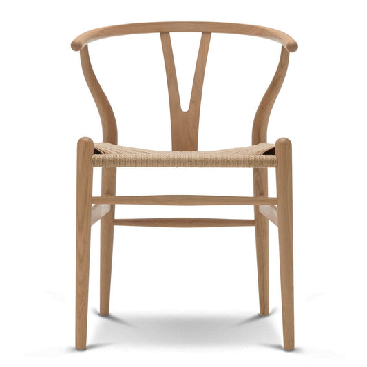 CH24 Wishbone Chair | Oak Frame White Pigmented Oil Finish
