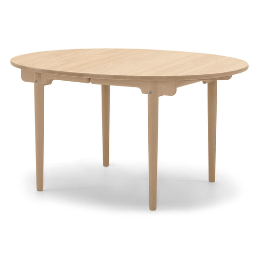 CH337 Extendable Table | Oiled Oak Top and Frame