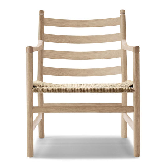 CH44 Lounge Chair | Clear Lacquered Oak Frame