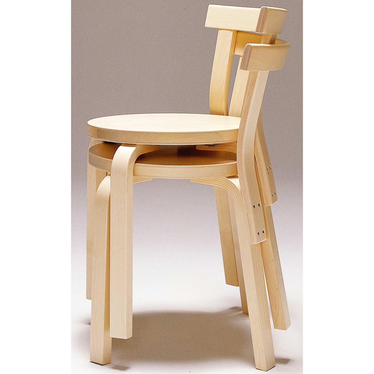 68 Chair | Birch Veneered Lacquered Seat